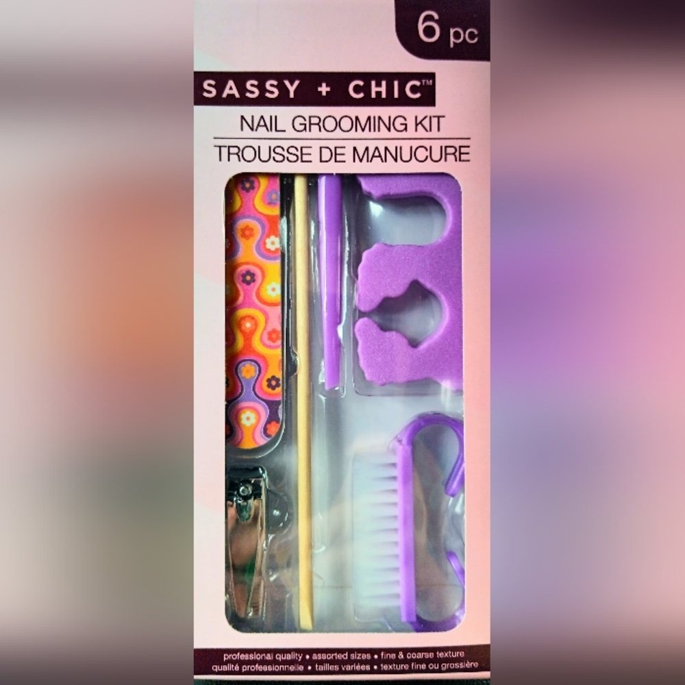 🎁FREE GIFT INCLUDED🎁Nail Grooming Kit Brand New
